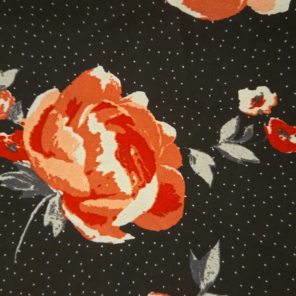 Ladies top - Picture 2 of 3